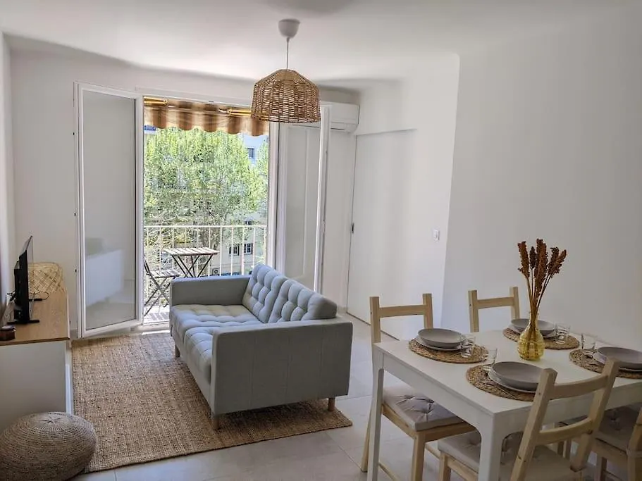 Appartement T4 Proche Plage Et Vieille Ville Antibes 0*,  France
